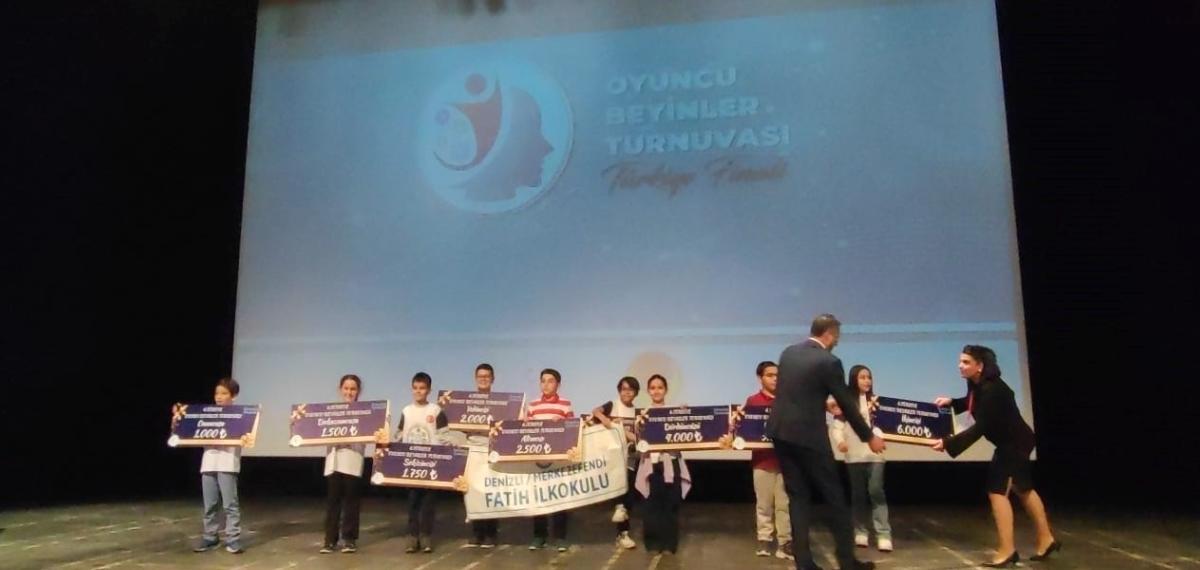 Denizli Fatih İlkokulu Zeka Oyunlarında Tarih Yazdı