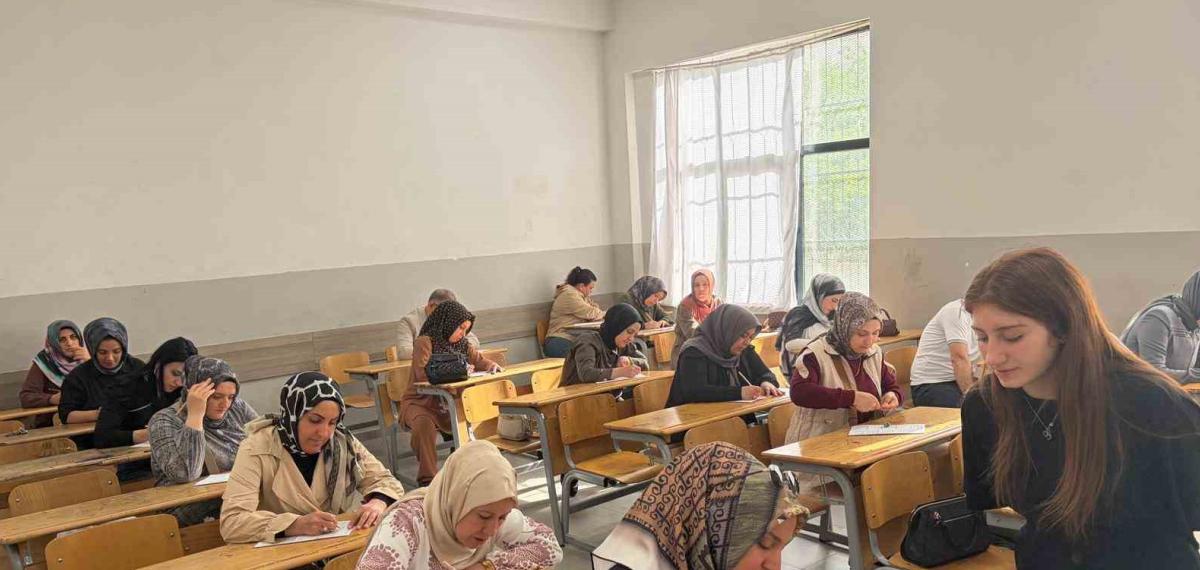 Diyarbakır’da Veliler Okudukları Kitaptan Sınava Tabii Tutuldu