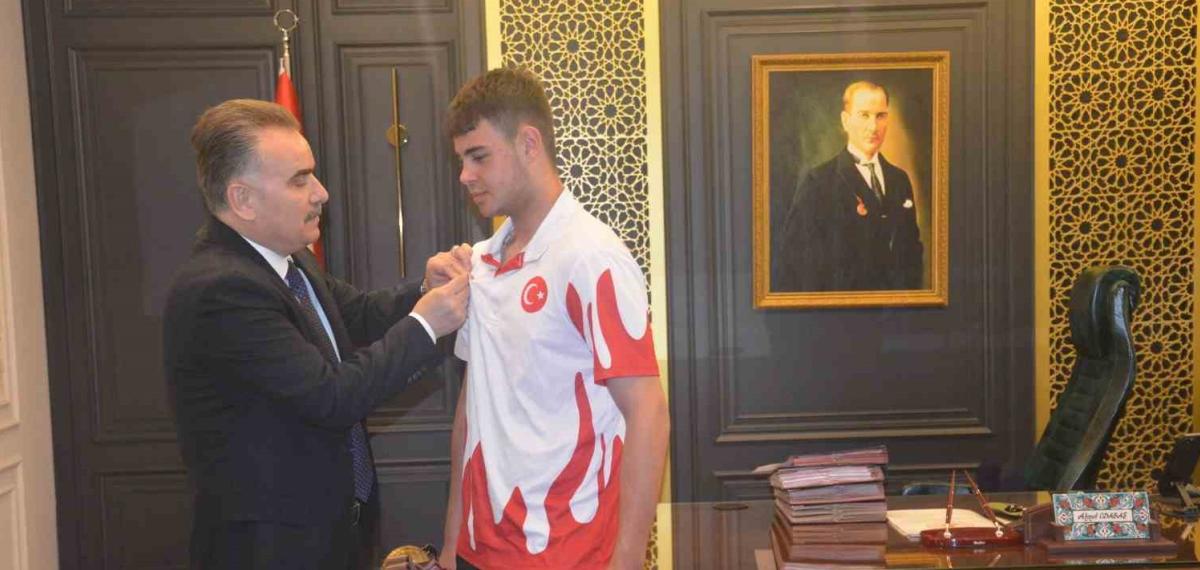 Edremitli Muaythai Sporcusu Dünya Şampiyonluğu İçin Malezya Yolcusu