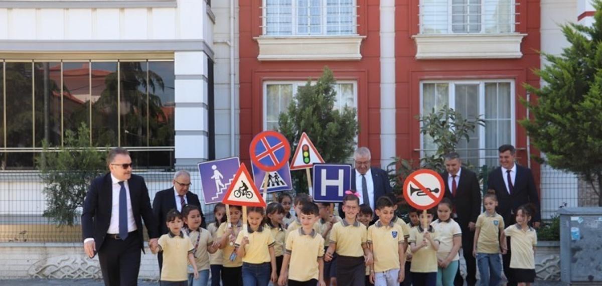 Edremit’te Trafik ve İlkyardım Haftası Kutlandı