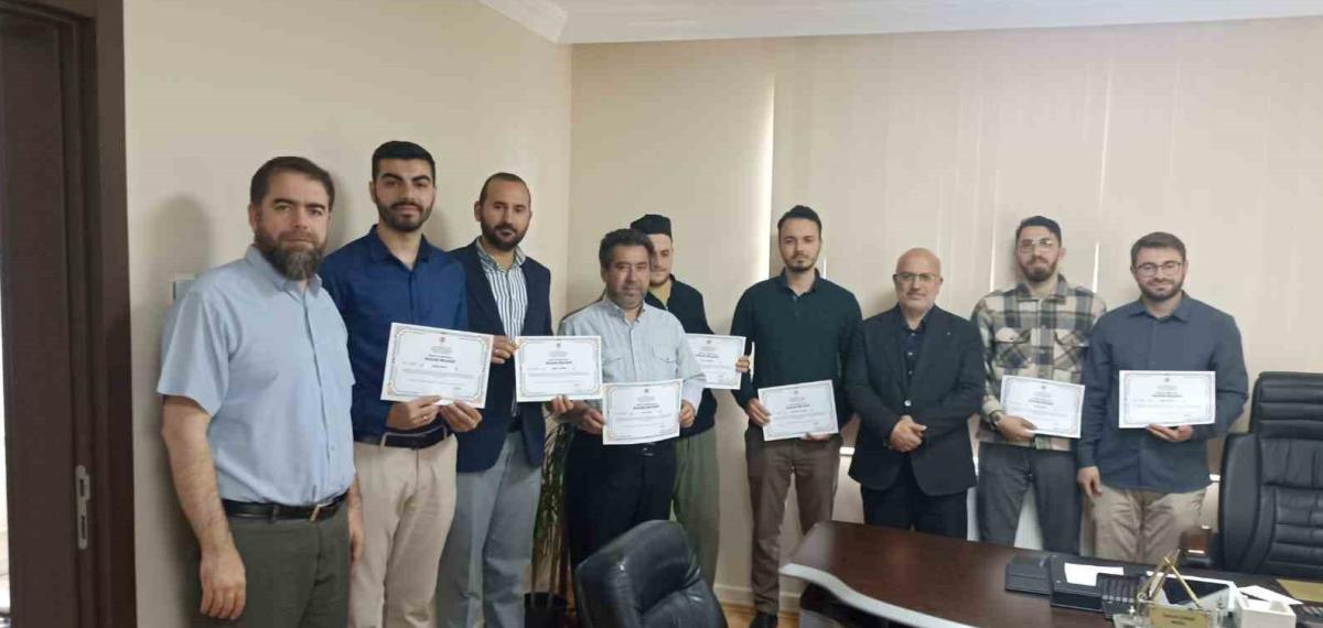 Emet’te Din Görevlilerine “Vaaz Beceri Geliştirme” Kursu