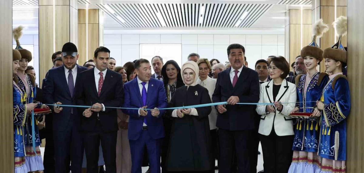 Emine Erdoğan, Kazakistan’da Sıfır Atık Eğitim Laboratuvarı’nın Açılışını Yaptı