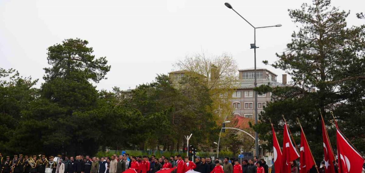 Erzurum’da Yağmur 19 Mayıs Coşkusuna Engel Olamadı