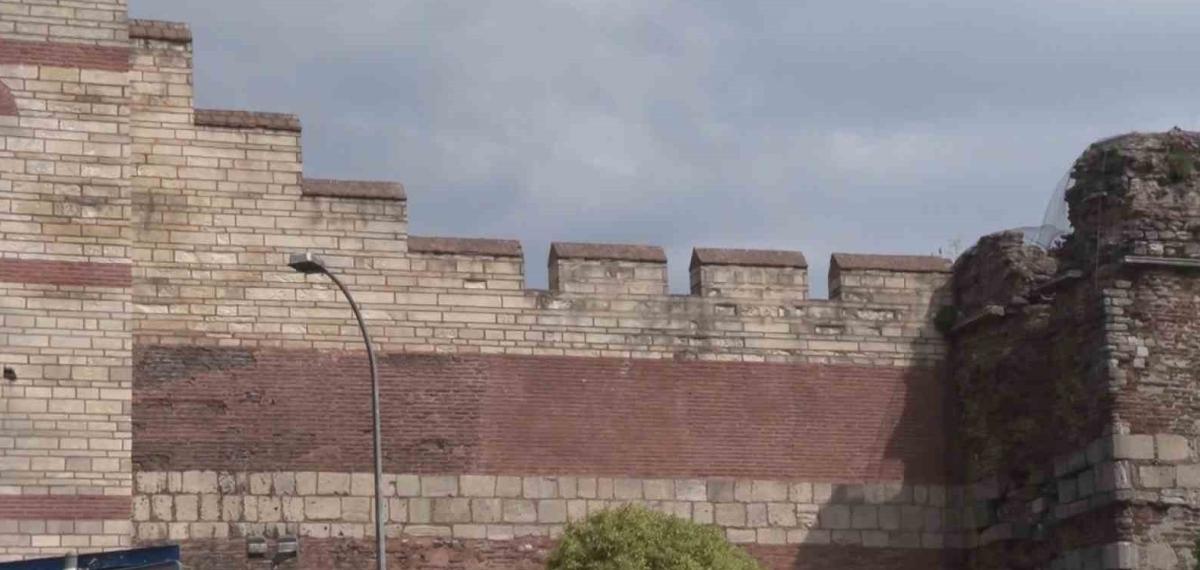 Fatih’te Tarihi Surlarda Cinayet Hazırlığı: Polise Gelen İhbar Cinayeti Önledi