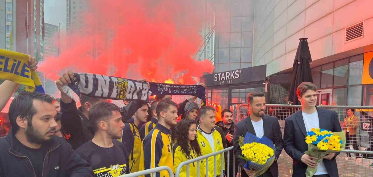 Fenerbahçe Erkek Basketbol Takımı, Final Four İçin Atina’ya Uğurlandı