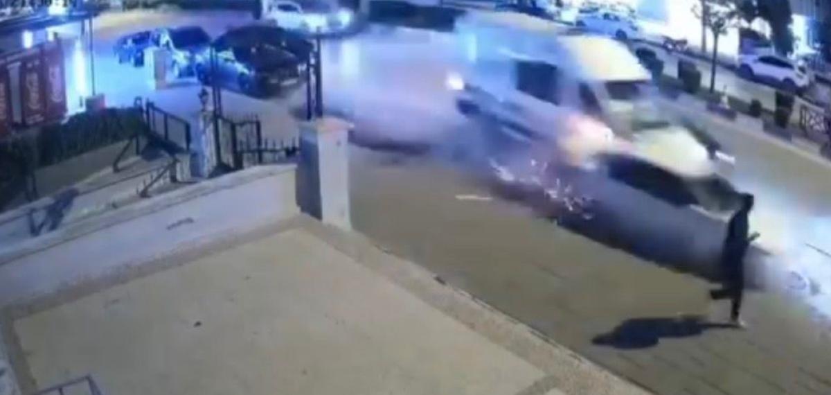 Gaziantep’te Ambulansın Karıştığı Zincirleme Kazada 3 Kişi Yaralandı