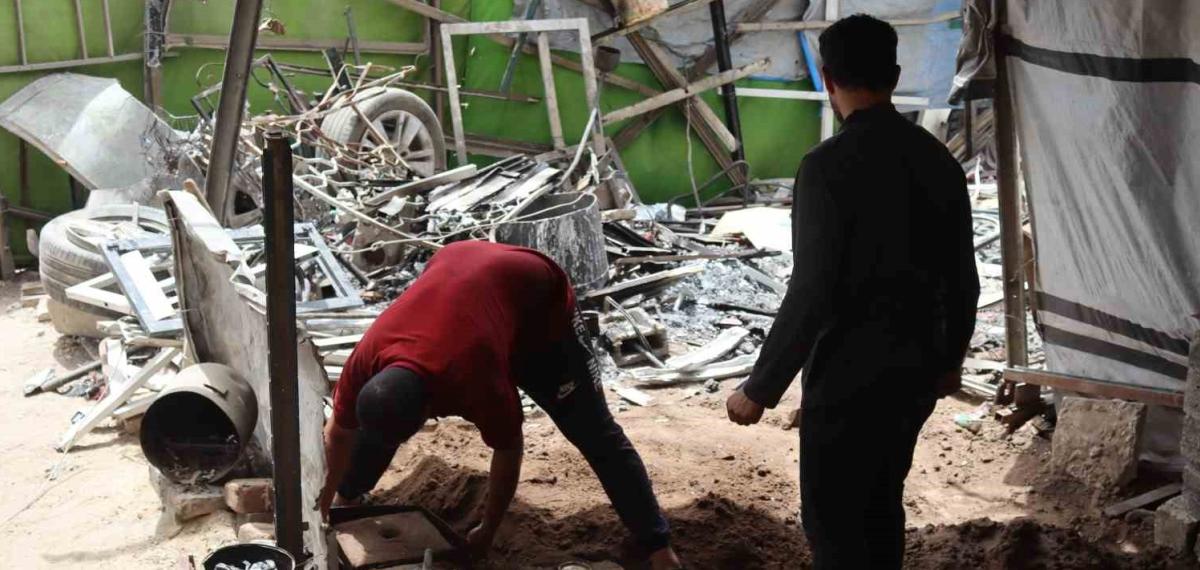 Gazzeli Mühendis Al-Batsh, Alüminyumu Eriterek Araç ve Jeneratör Parçası Üretiyor
