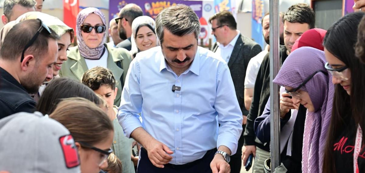 Gençler Bilim ve Teknoloji Festivalinde Buluştu