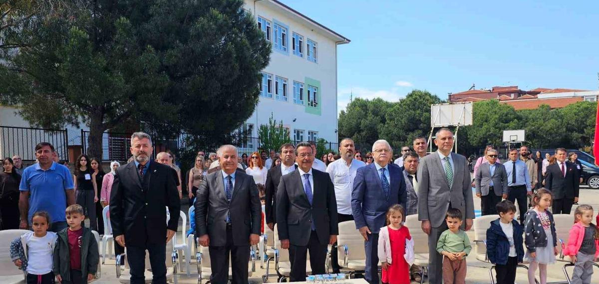Gençliğin Üreten Gücü Burhaniye’de Sergilendi