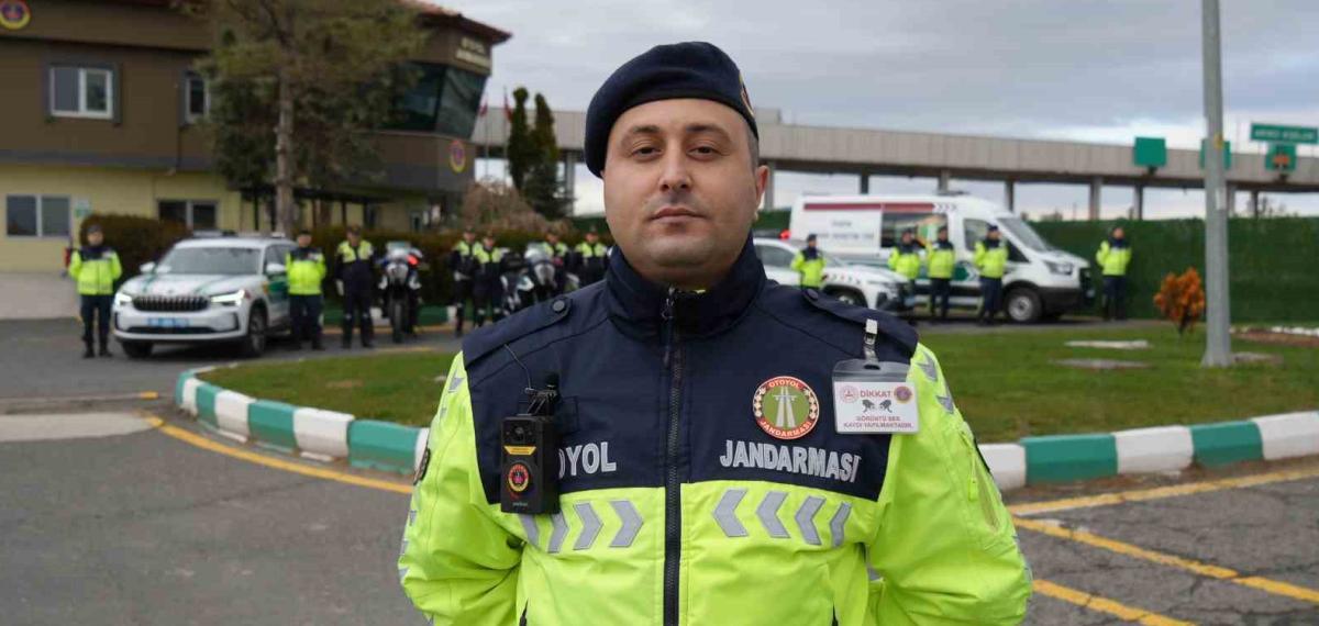 Görev Başında Şehit Oldu, Baba Ocağı Türk Bayraklarıyla Donatıldı