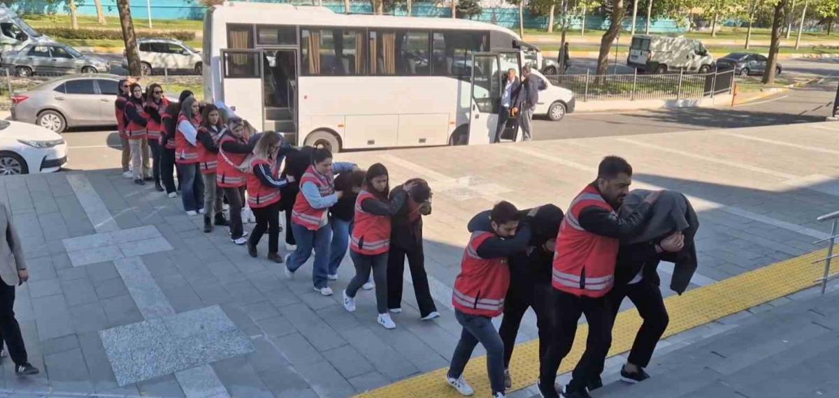 Güzellik Merkezlerine Çektikleri Vatandaşları Dolandıran Çeteye Operasyon: 12 Tutuklama