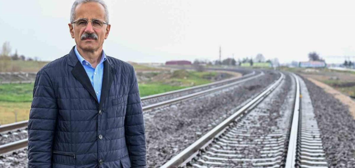 “Hattımız, Mersin Limanlarını Orta Koridor ve Kalkınma Yolu’na Yüksek Hızda Bağlayacak”