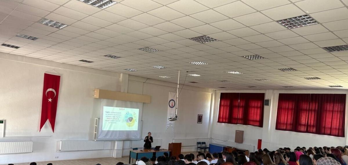 Hisarcık Myo’da “Gençlik İçin Rehberlik ve Farkındalık Buluşmaları” Konulu Eğitim Düzenlendi
