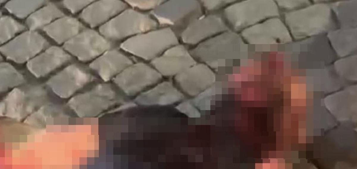 Husumetli Olduğu Akrabasının Boğazını Kesip Kahvehanenin Önüne Attı