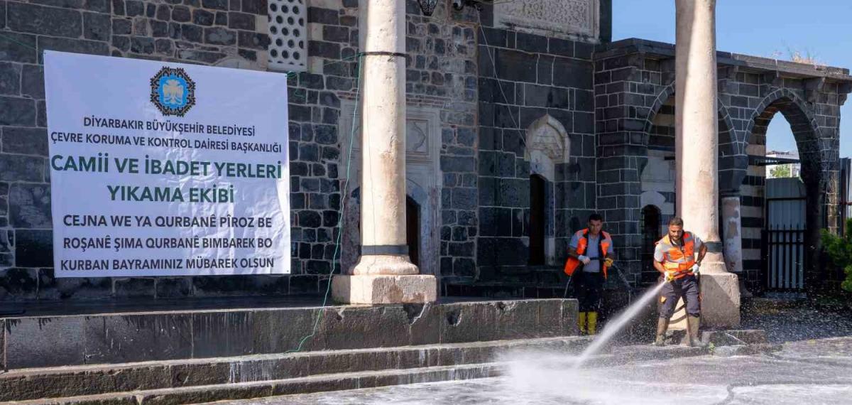İbadethanelerde Bayram Temizliği