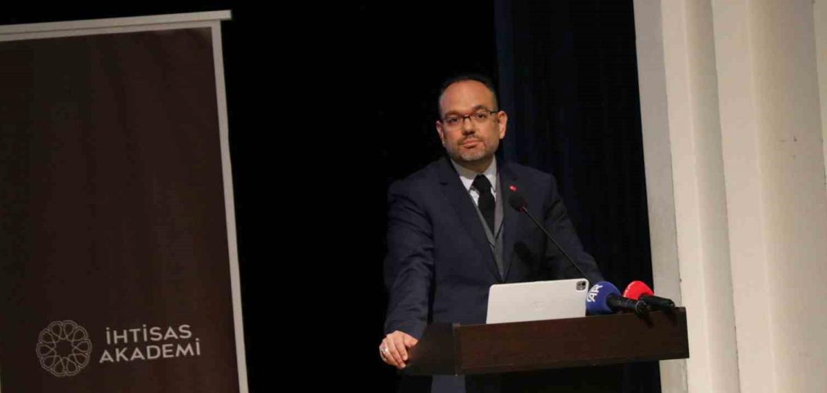 İletişim Başkan Yardımcısı Şahin: “Teknoloji Bağımlılığı Sosyal İzolasyona Neden Oluyor”