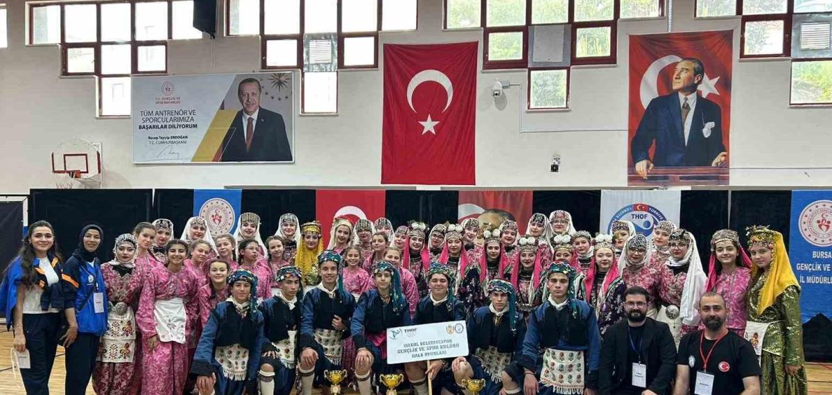 İnegöl Belediyesi Halk Dansları Bölge Finallerinde 3’te 3 Yaptı