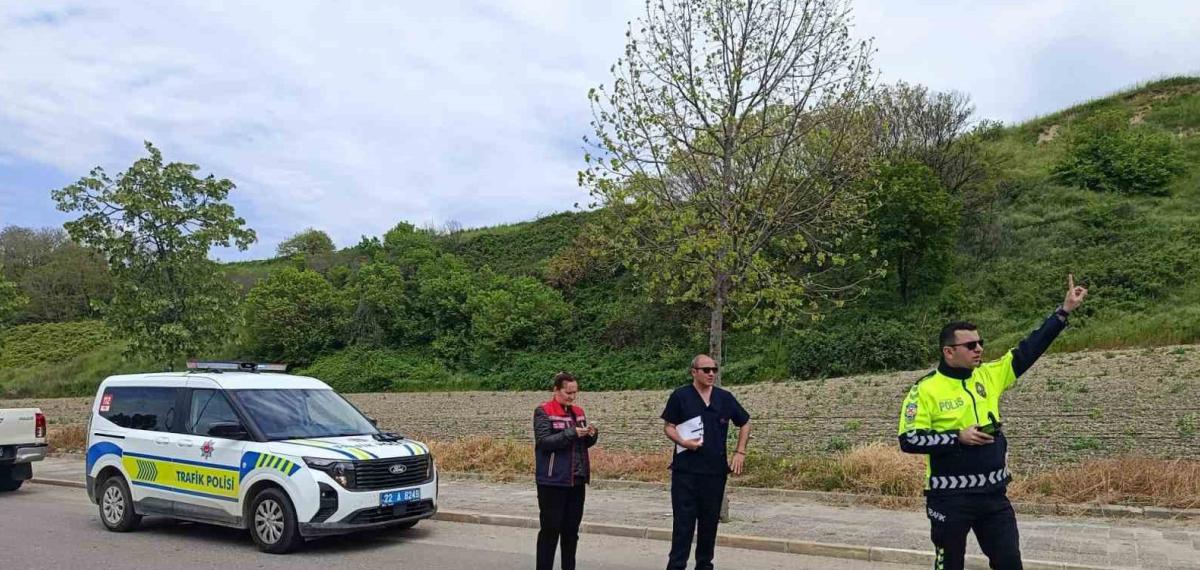 İpsala’da Yol Kontrol Noktasında Denetimler Sürüyor