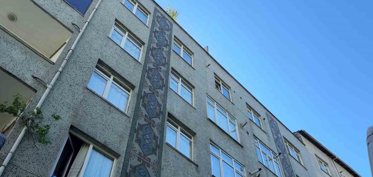Kağıthane’de Kadın Doktor, Avukat Sevgilisinin Evinin Terasından Düştü