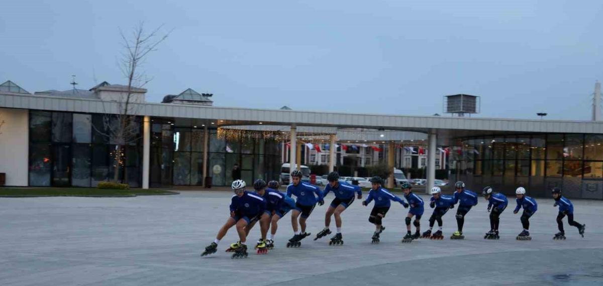 Kağıtsporlu Patenciler Türkiye İkincisi Oldu
