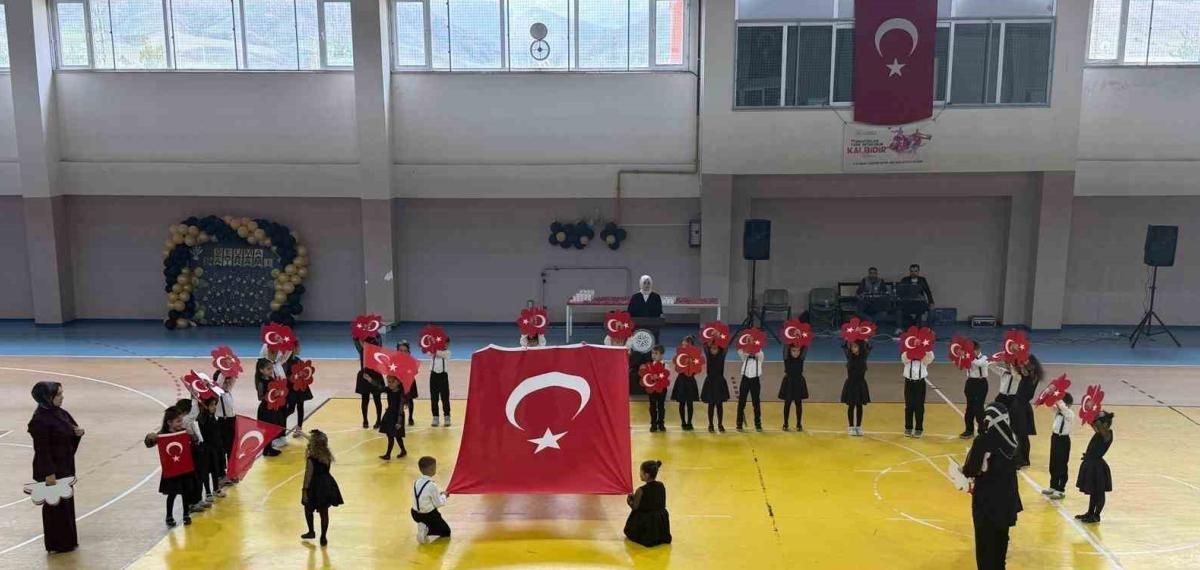 Kağızman’da Okuma Bayramı Coşkusu: Minik Öğrencilerden Muhteşem Gösteri
