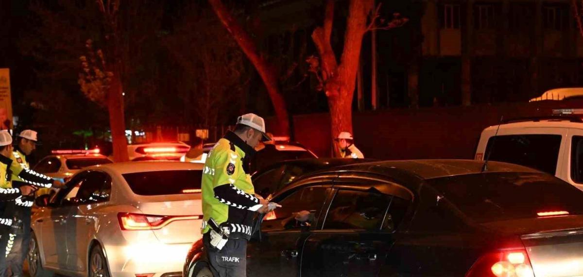 Kars’ta Bayram Trafiğinde Sıkı Denetim: “Bir Kural, Bir Hayat Kurtarır”