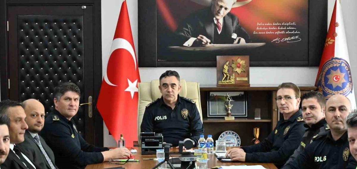 Kars’ta Güvenlik Toplantısı: Huzur Ortamı ve Okul Çevreleri Masaya Yatırıldı