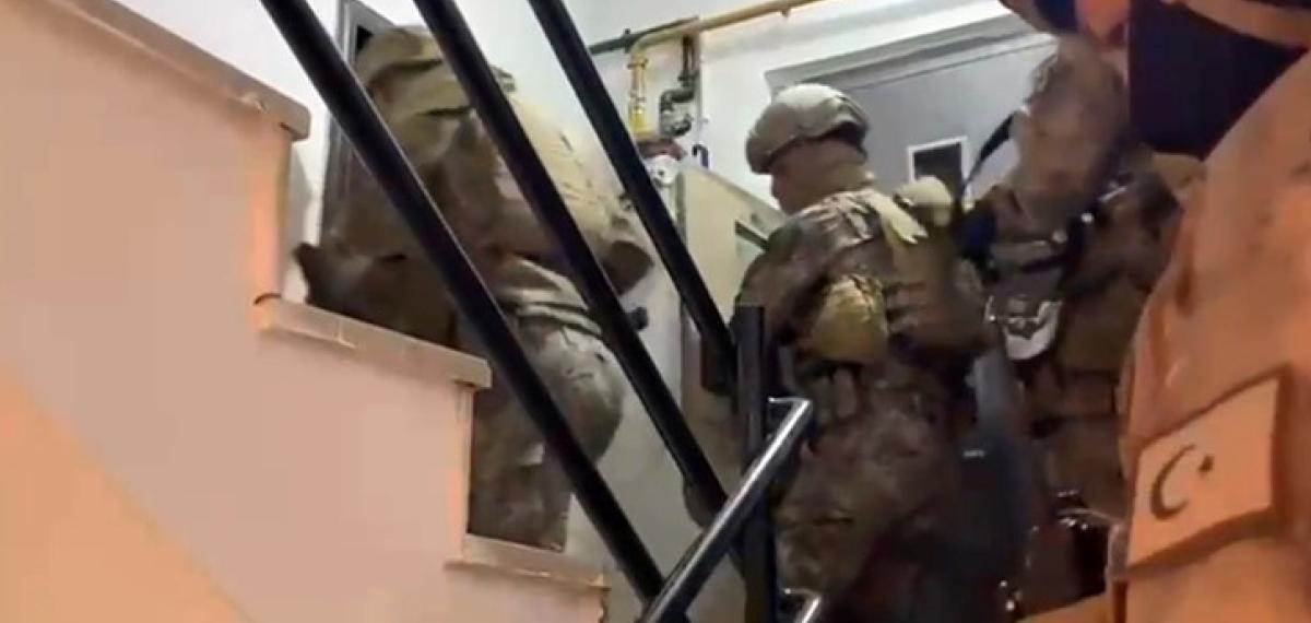 Kars’ta Rüşvet ve Kaçakçılık Operasyonu: Biri Aktif Polis 7 Kişi Tutuklandı