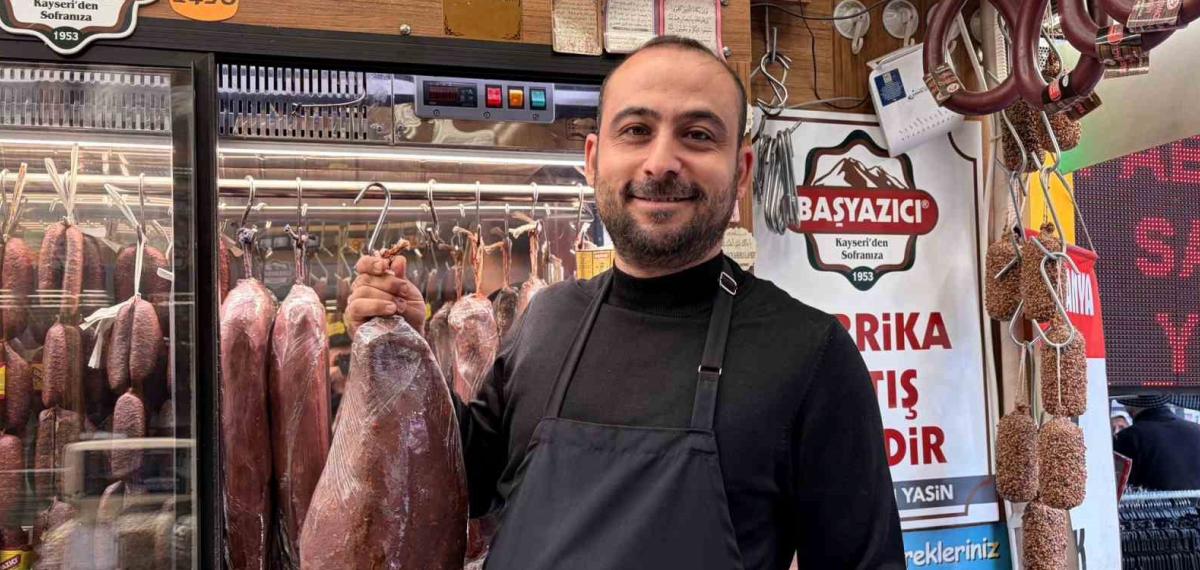 Kastamonu Pastırmasını Öven Şefe Kayserili Pastırmacıdan Cevap: “Demek Ki Şefimize Kayseri Pastırmasını Yedirmemişler”
