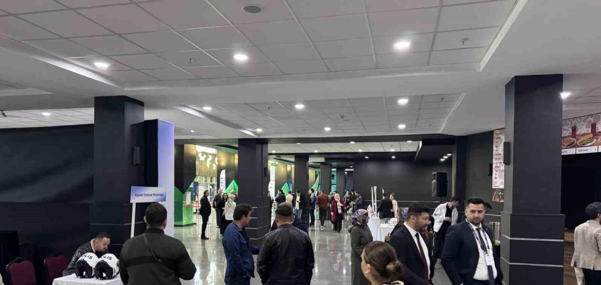 Kayseri’de Bin 500 İşsiz İşverenle Buluştu