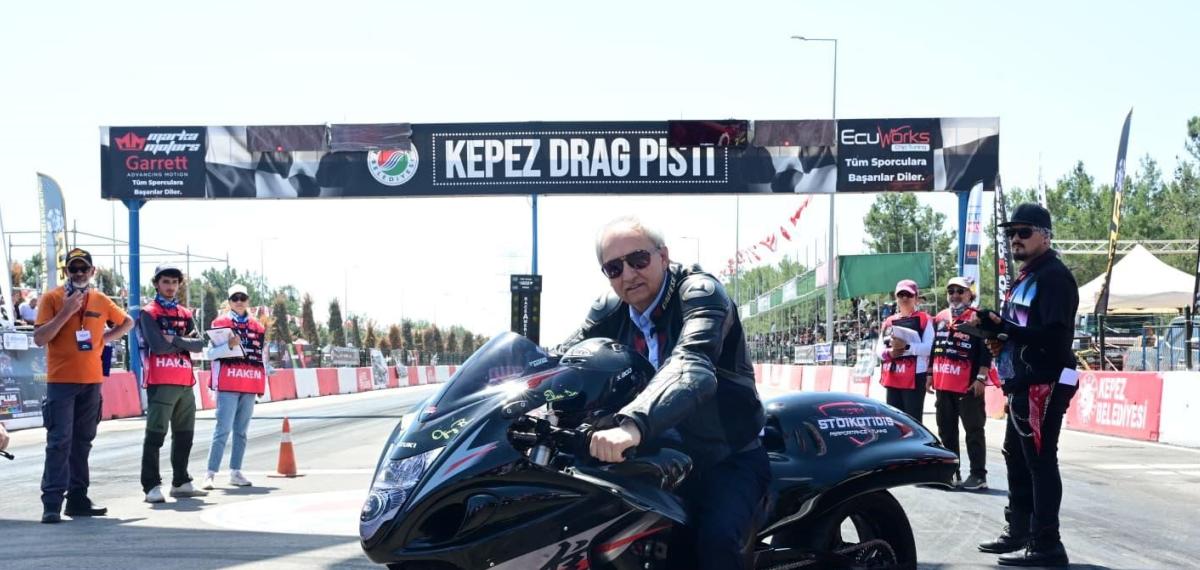 Kepez Belediye Başkanı Kocagöz, Hız Tutkunlarının Heyecanına Ortak Oldu