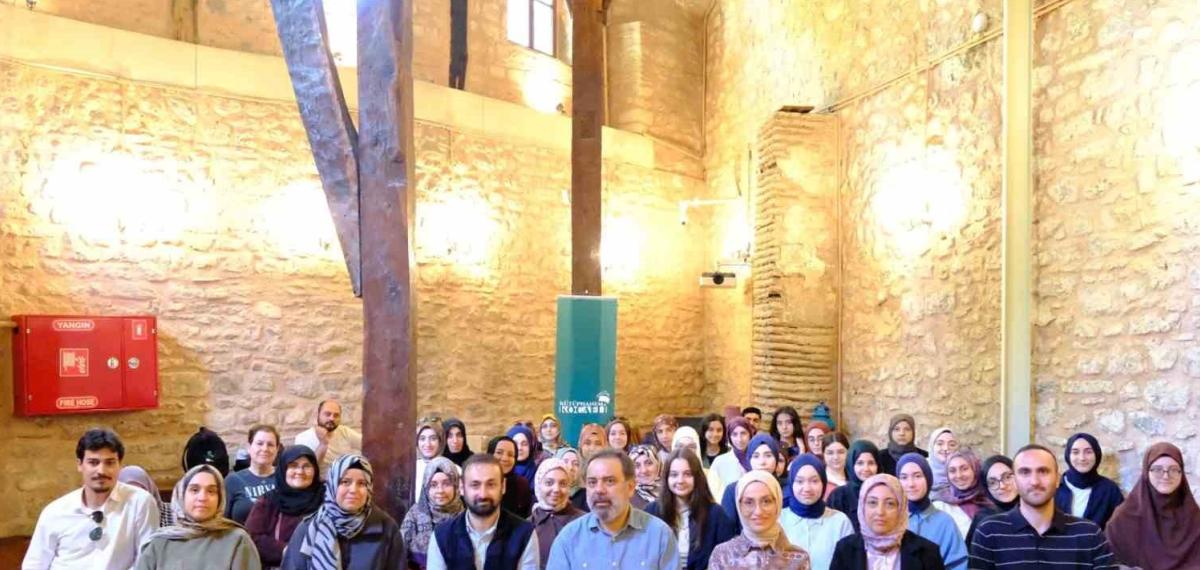 Kitapların İzinde Kültür Yolculuğu