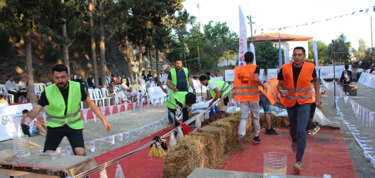 Köy Survivor’da 5 Yıldızlı Tatil İçin Kıyasıya Yarıştılar