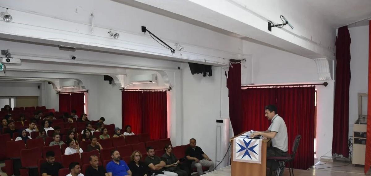 Köyceğiz’de Üniversite Öğrencileri Sektör Temsilcileriyle Buluşuyor
