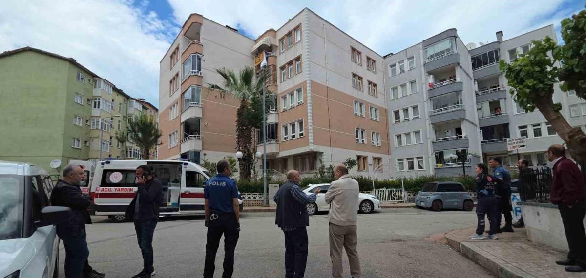 Mahallede Panik: Genç Kadın 2 Saat Sonra İkna Oldu