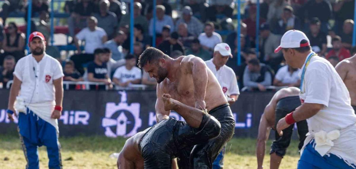 Manavgat’ta Güreş Şöleni Devam Ediyor