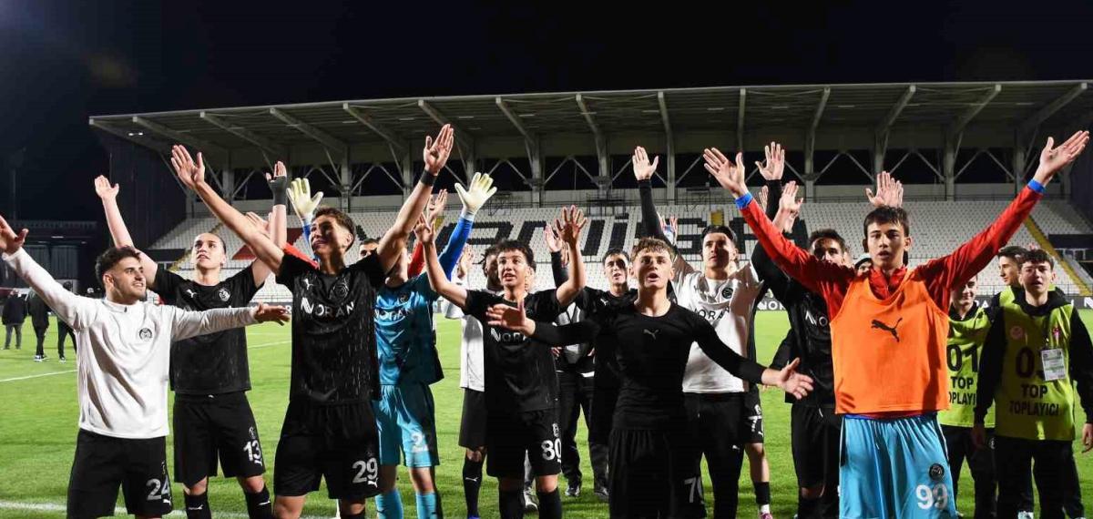 Manisa Fk’dan Dalgalı Sezon