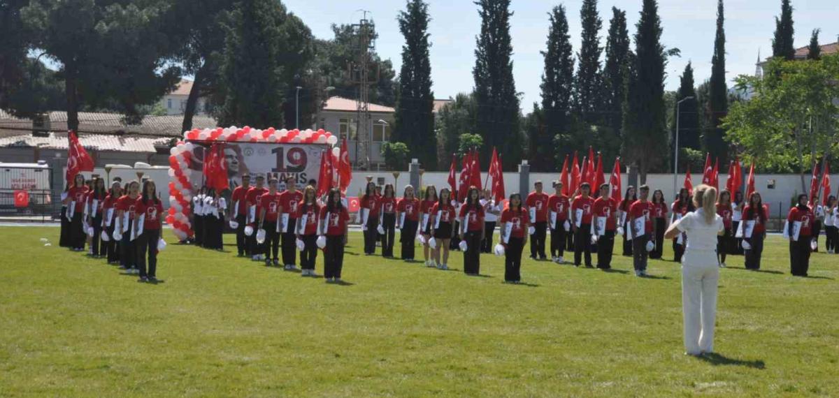 Manisa İlçelerinde 19 Mayıs Coşkusu