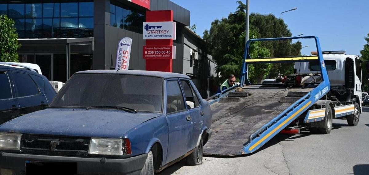 Manisa’nın Sokakları Atıl ve Hurda Araçlardan Temizleniyor