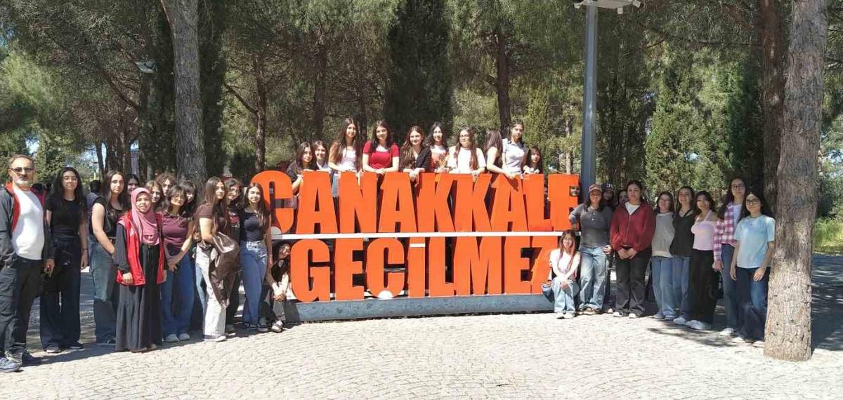 Menteşeli Gençler “Bir Destandır Çanakkale” Programına Katıldı