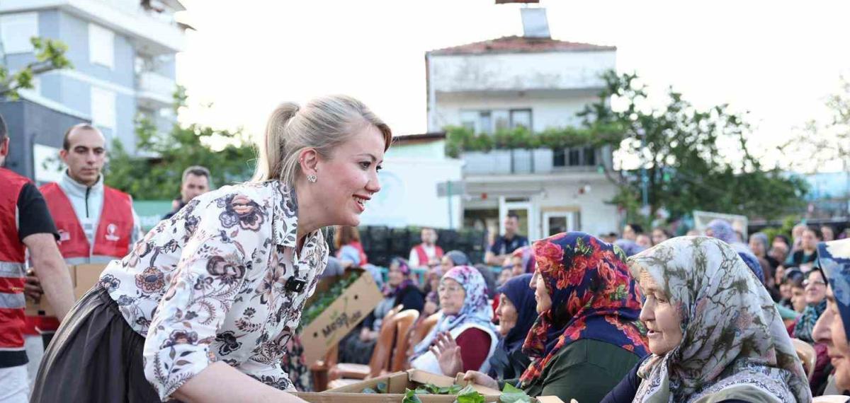 Merkezefendi Belediyesi Tarıma Destek Amacıyla Binlerce Fideyi Üreticiye Dağıtıldı