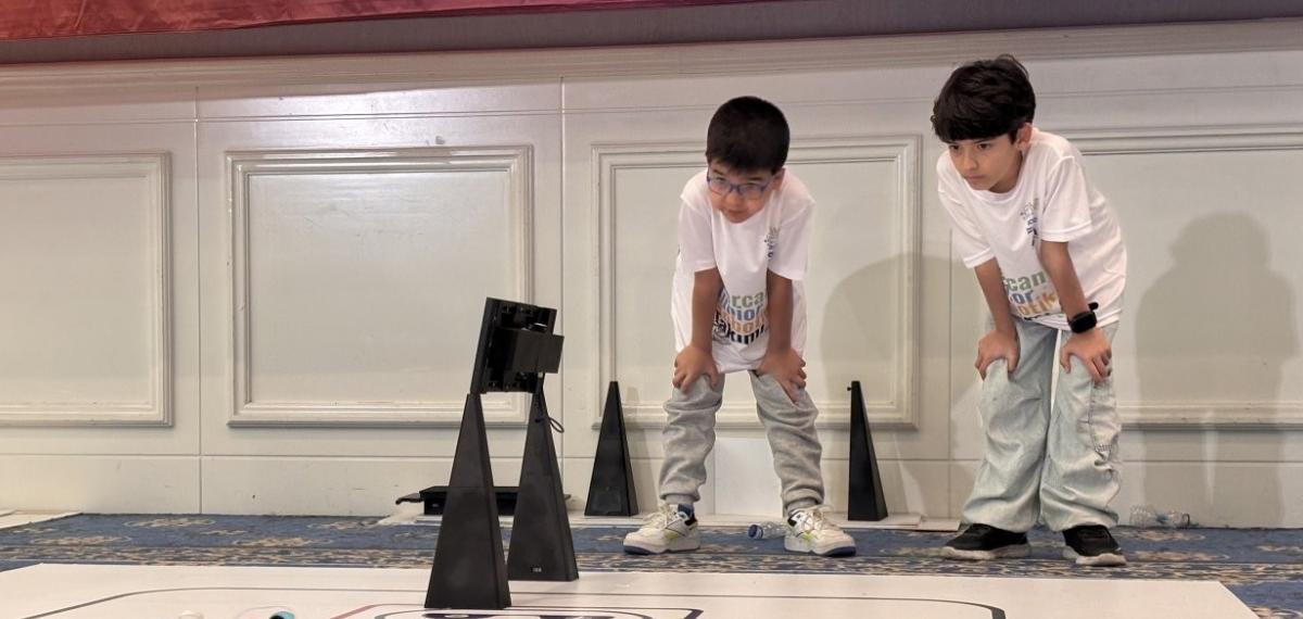 Mersinli Öğrenciler Robotik Yarışmasında Türkiye Derecesi Yaptı