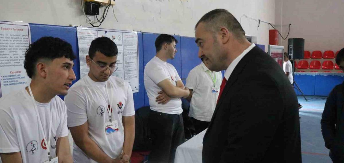 Meslek Lisesi Öğrencileri İşaret Dilini Yapay Zekayla Sese Dönüştürdü
