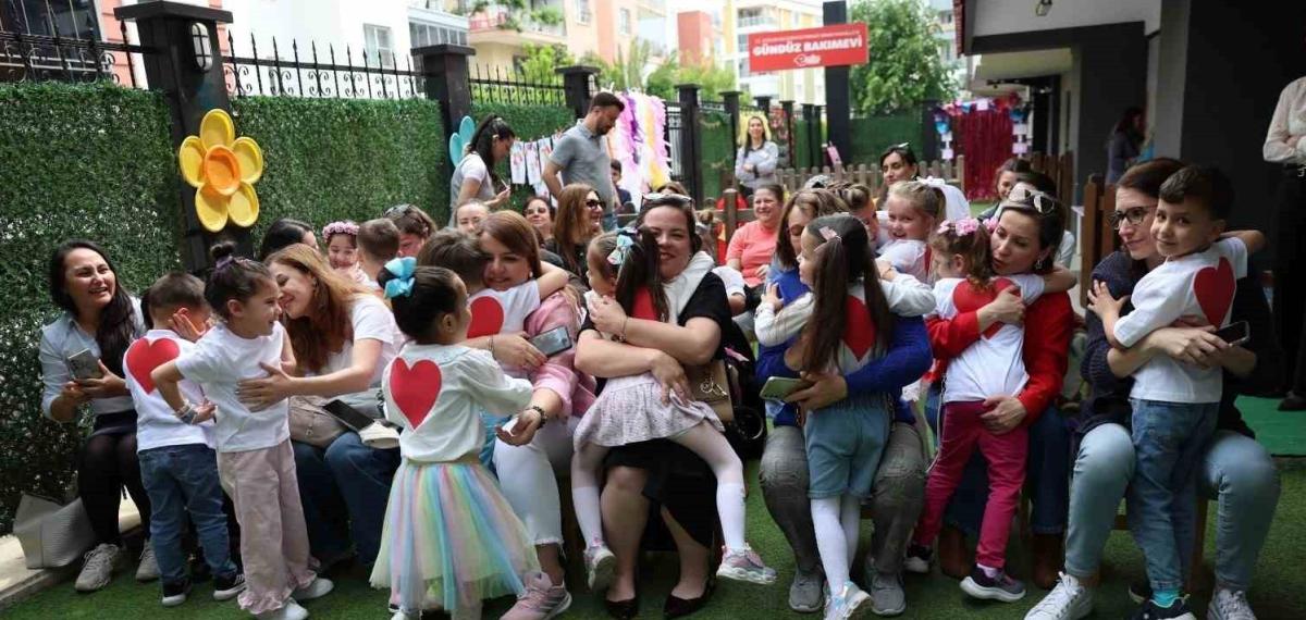 Miniklerden Annelerine Duygu Dolu Sürpriz
