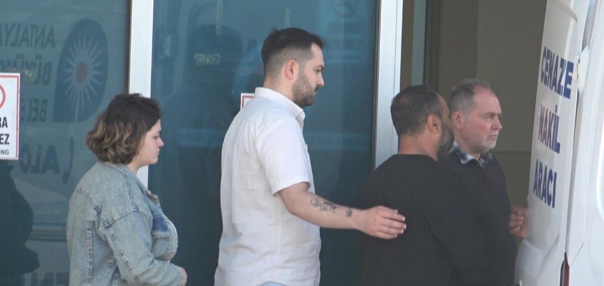 Noter Önünde Dayısı Tarafından Öldürülen Kadının Cenazesi Yakınlarına Teslim Edildi