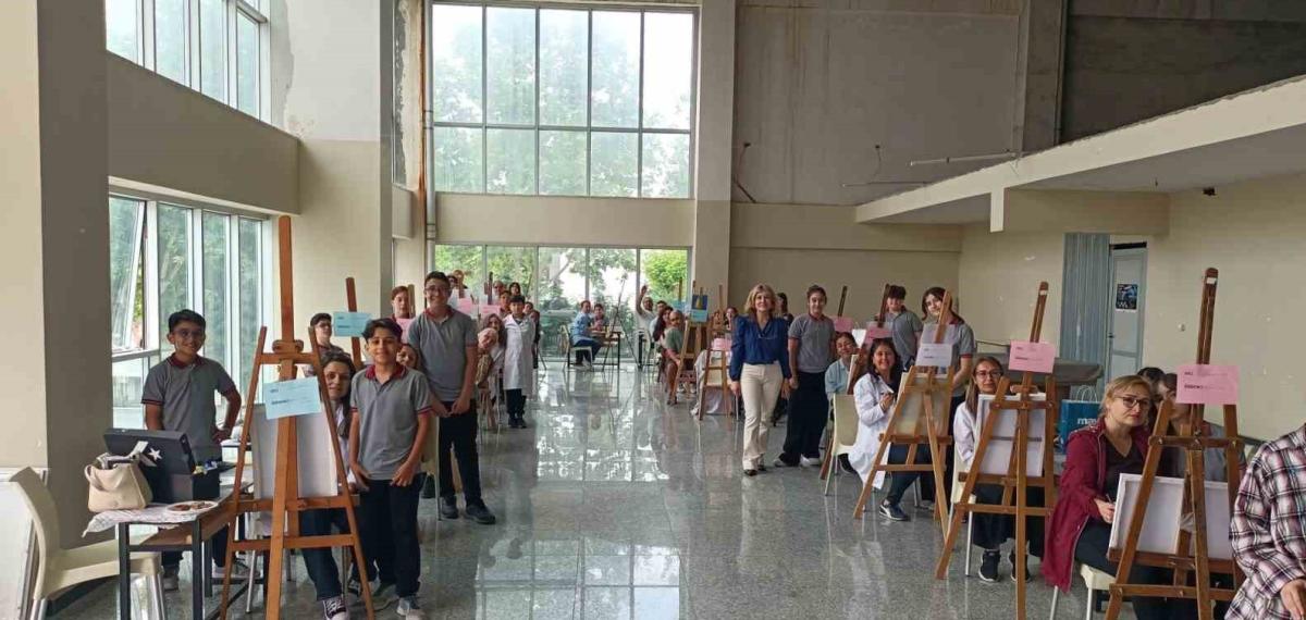 Öğrenciler Öğretmen Oldu, Veliler Yeniden Sıralara Döndü