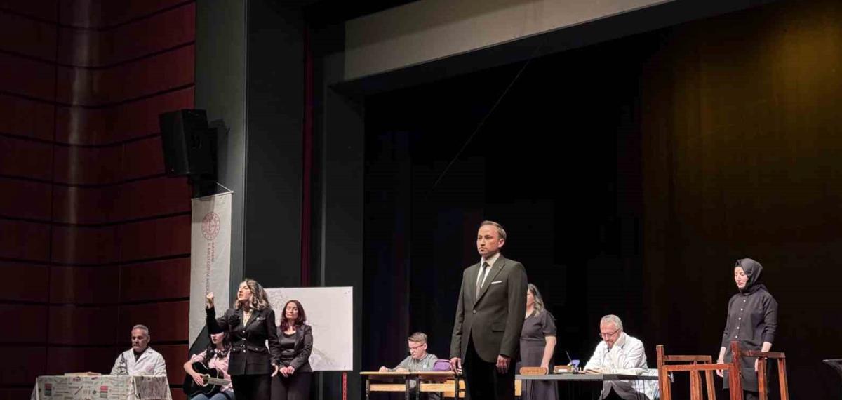 Öğretmenlerden Okullardaki Şiddete ‘Sahnede’ Farkındalık