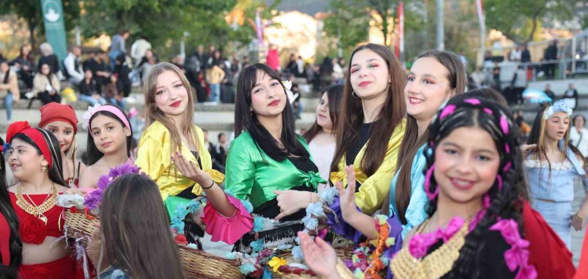 Osmangazi’de Baharın Müjdesi ‘Hıdırellez’ Coşkuyla Kutlandı