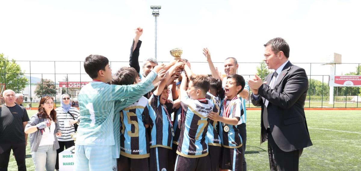 Osmangazi’de Çocuk Olimpiyatları Nefes Kesen Yarışlara Sahne Oldu