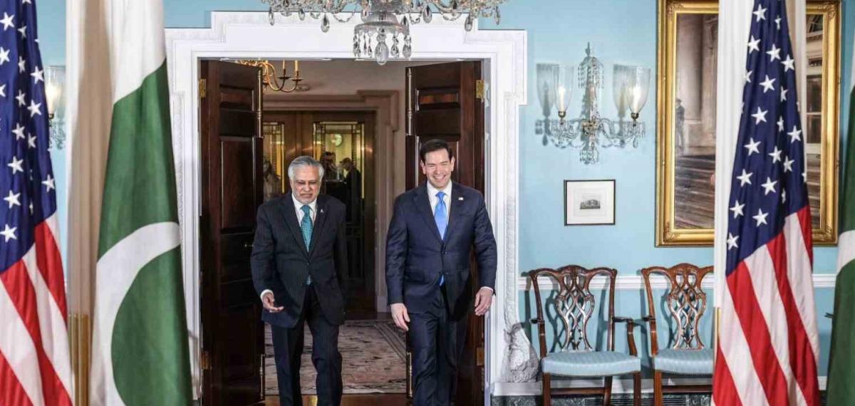 Pakistan Dışişleri Bakanı Dar, ABD’li Mevkidaşı Rubio ile Bir Araya Geldi